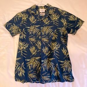 Goodfellow small casual button up tropical shirt